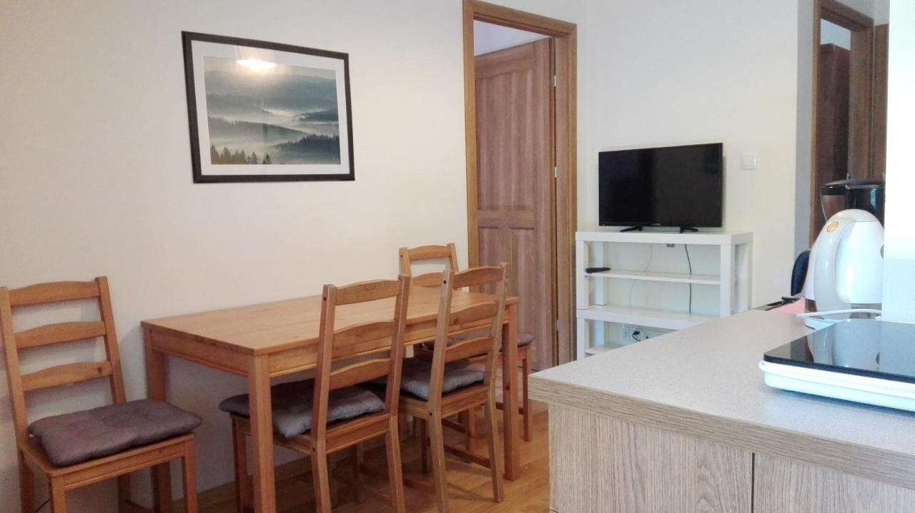 Apartment To Tutaj