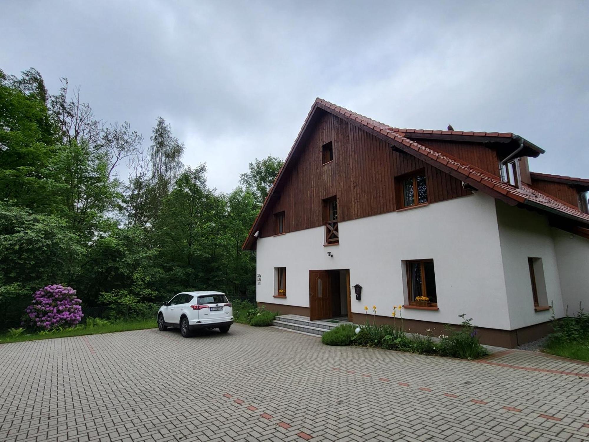 Apartment To Tutaj