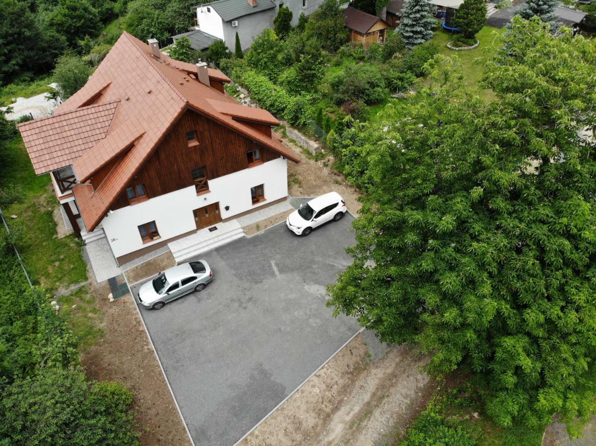 Apartment To Tutaj